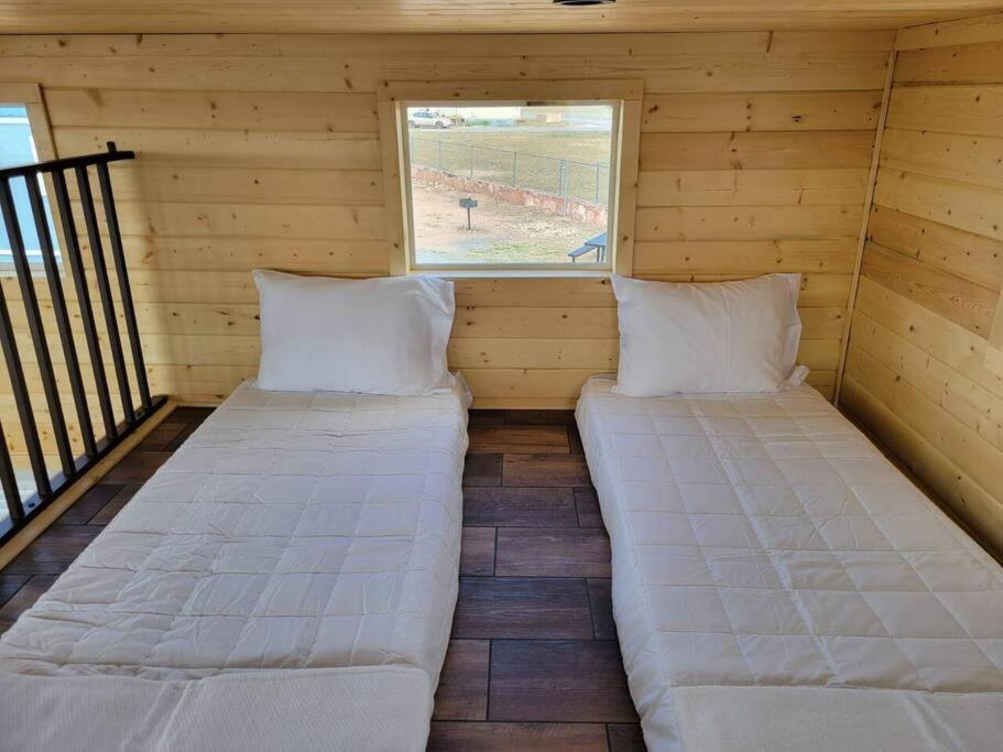 081 Tiny Nr Grand Canyon South Rim Sleeps 8 Holiday home *