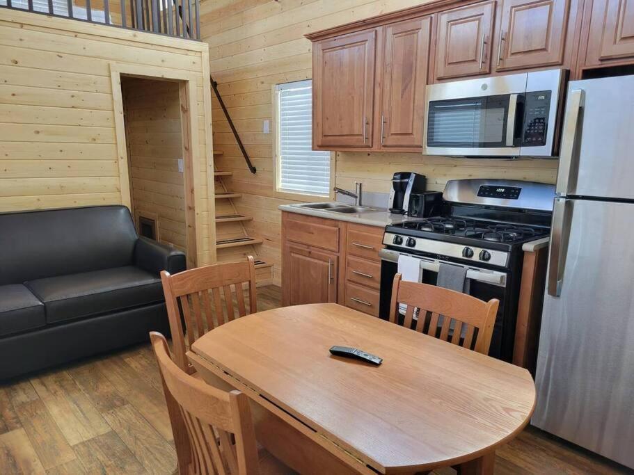 Hébergement de vacances 081 Tiny Nr Grand Canyon South Rim Sleeps 8